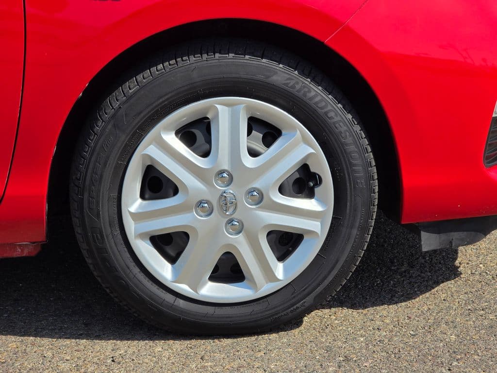 2014 Toyota Prius c Two - Photo 10