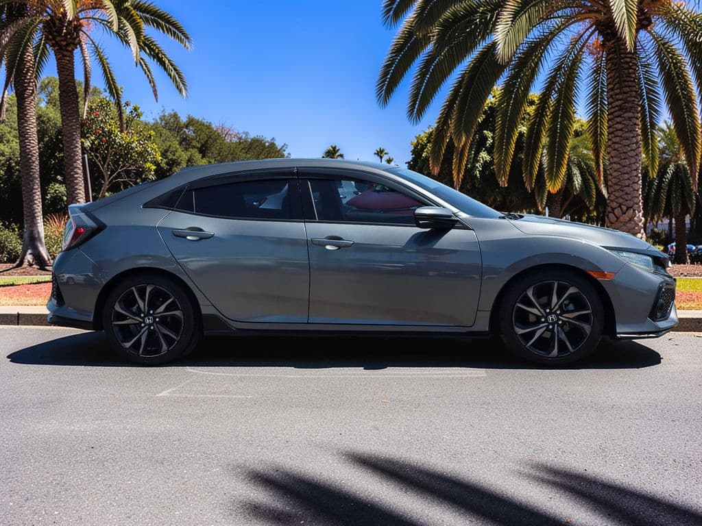 2018 Honda Civic Sport Touring - Photo 9