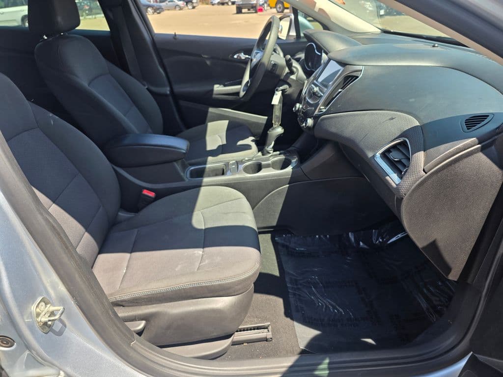 2018 Chevrolet Cruze LT - Photo 12