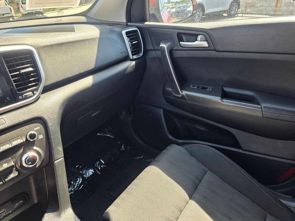 2021 Kia Sportage LX - Photo 34