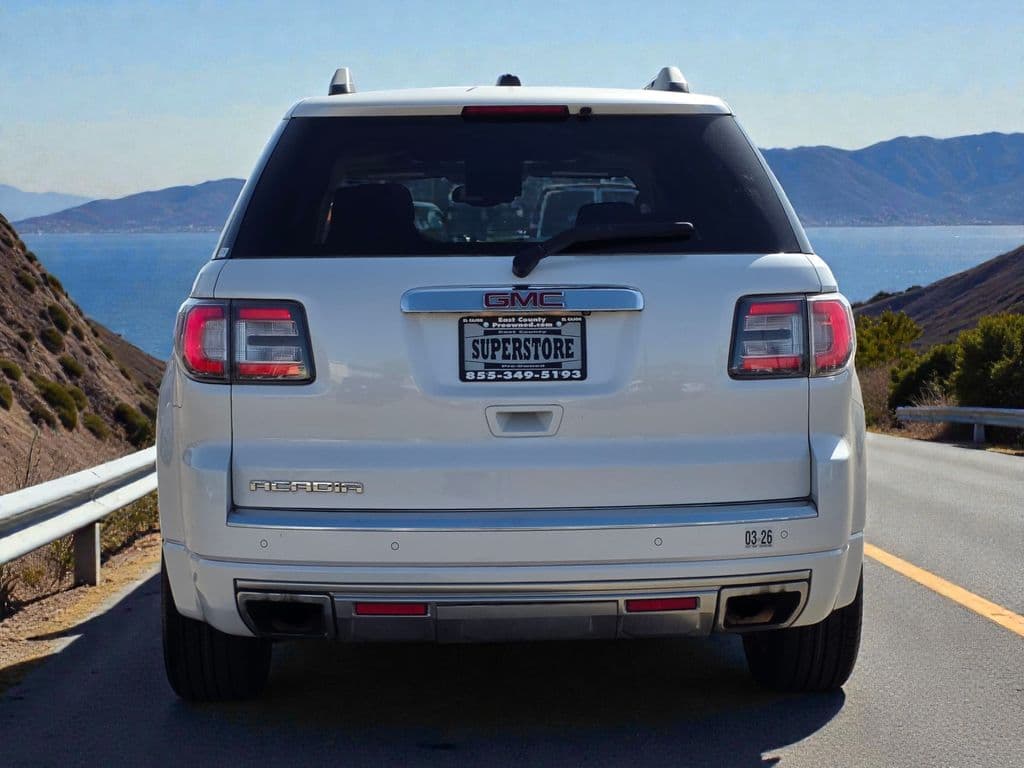 2016 GMC Acadia Denali - Photo 7