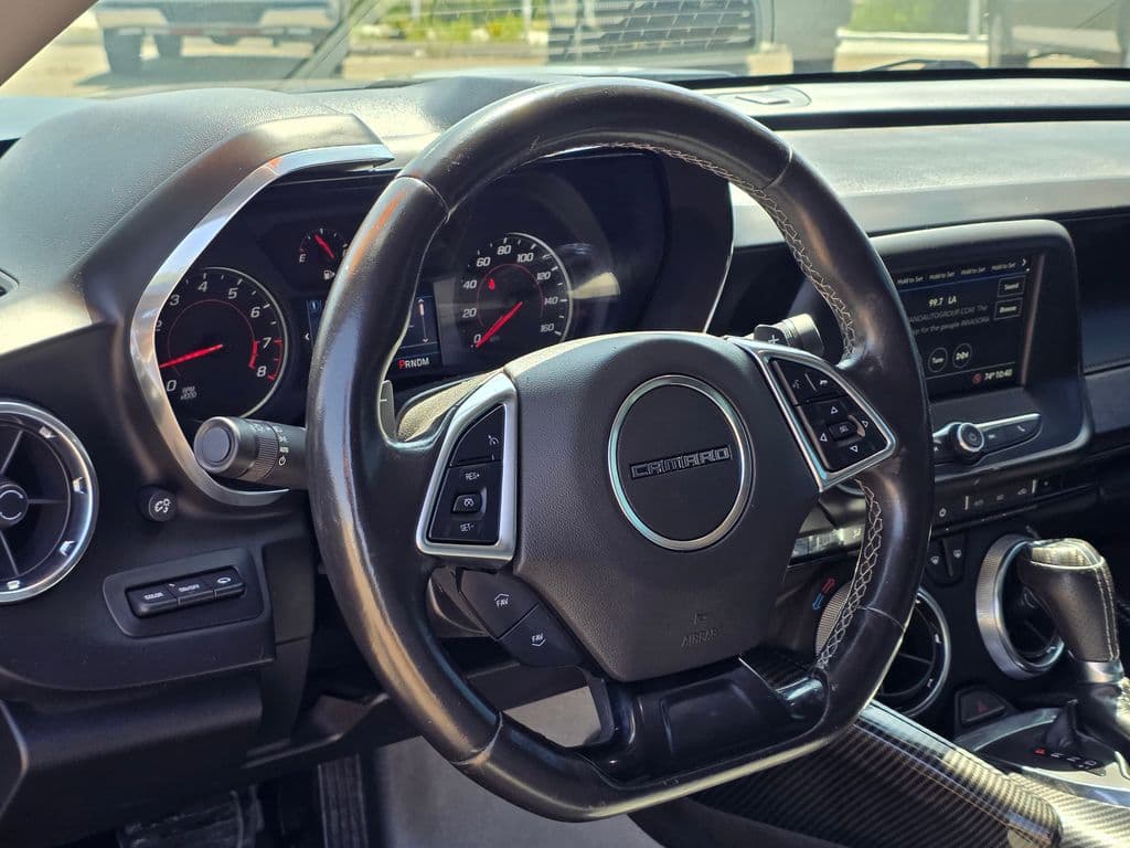 2019 Chevrolet Camaro 1LT - Photo 11