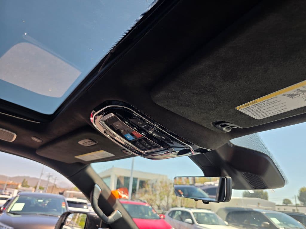 2024 Jeep Grand Wagoneer L Series II - Photo 14
