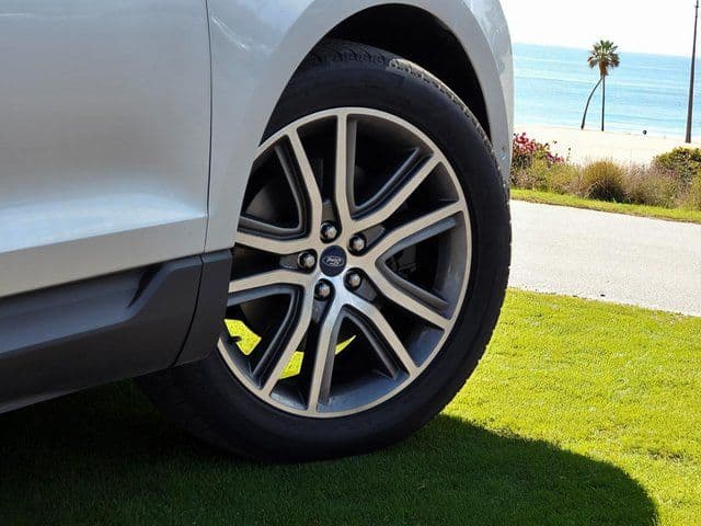 2019 Ford Edge Titanium - Photo 8