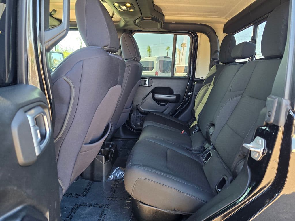 2020 Jeep Gladiator Sport - Photo 18