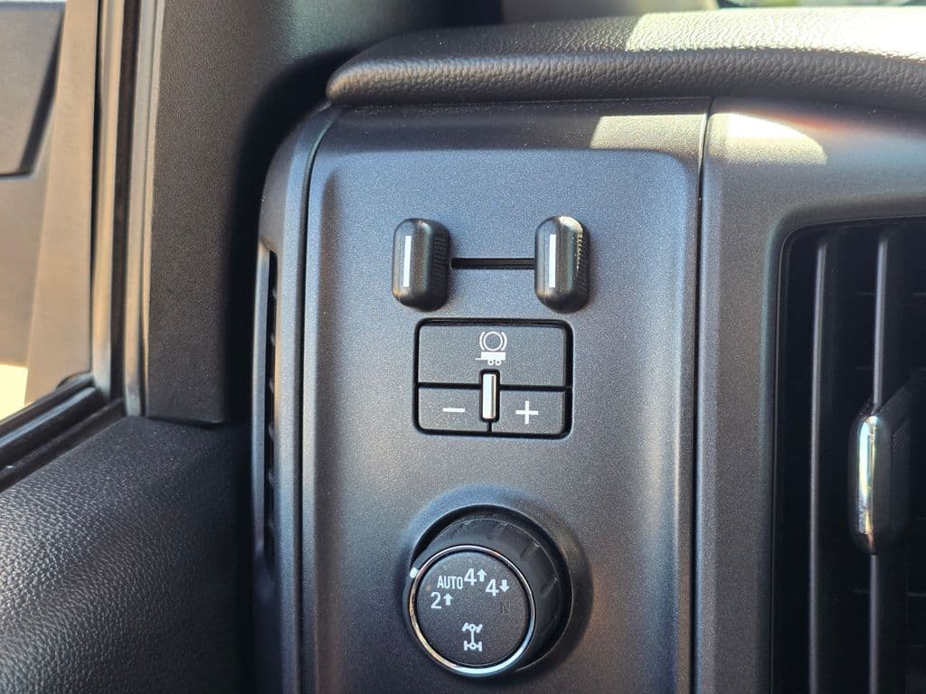 2017 Chevrolet Silverado 1500 WT - Photo 32