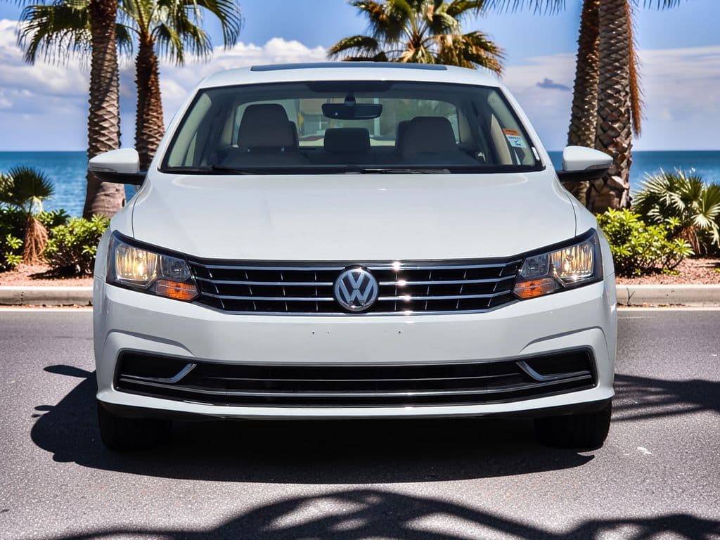 2019 Volkswagen Passat 2.0T Wolfsburg - Photo 2