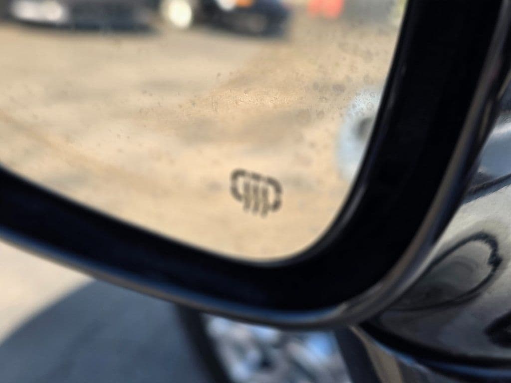 2024 Chrysler Pacifica Touring L - Photo 23