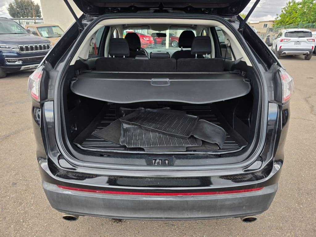 2018 Ford Edge SE - Photo 14