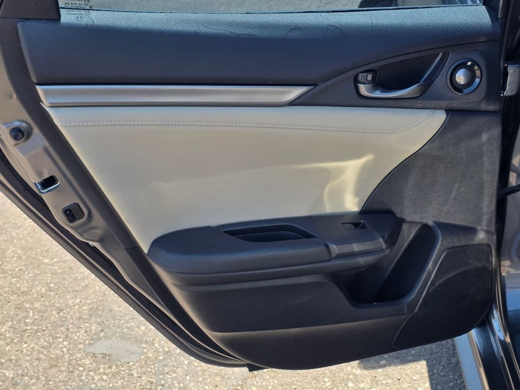 2018 Honda Civic Sport Touring - Photo 22