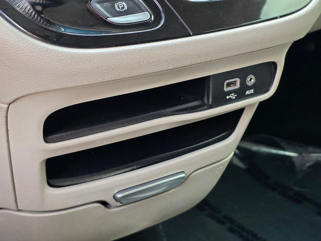 2017 Chrysler Pacifica LX - Photo 32