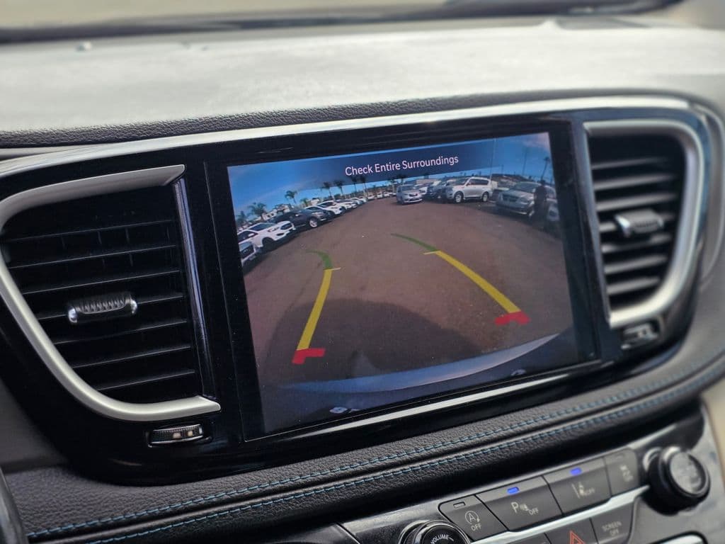 2021 Chrysler Pacifica Touring L - Photo 35