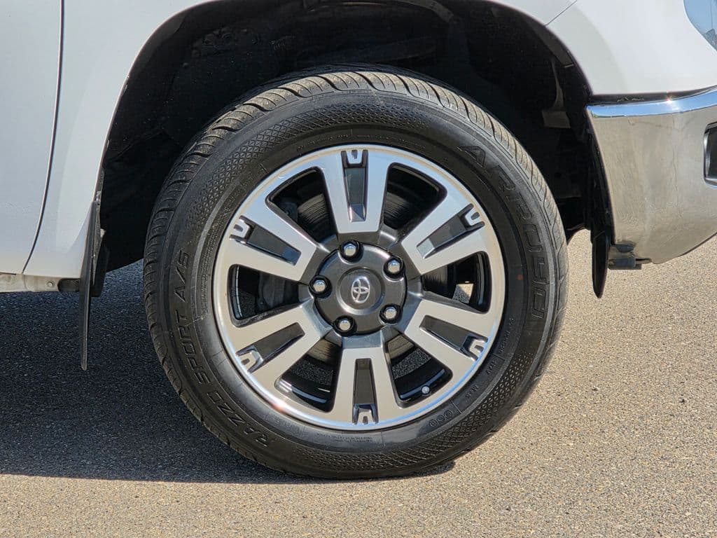 2018 Toyota Tundra SR5 - Photo 10
