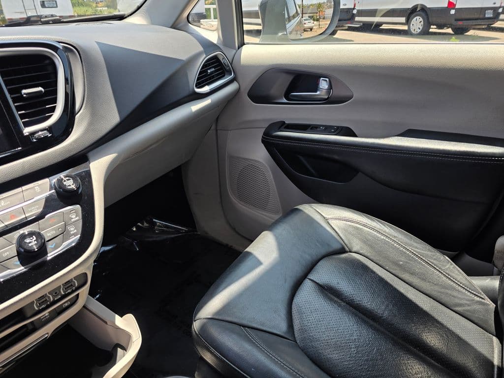 2022 Chrysler Pacifica Touring L - Photo 38