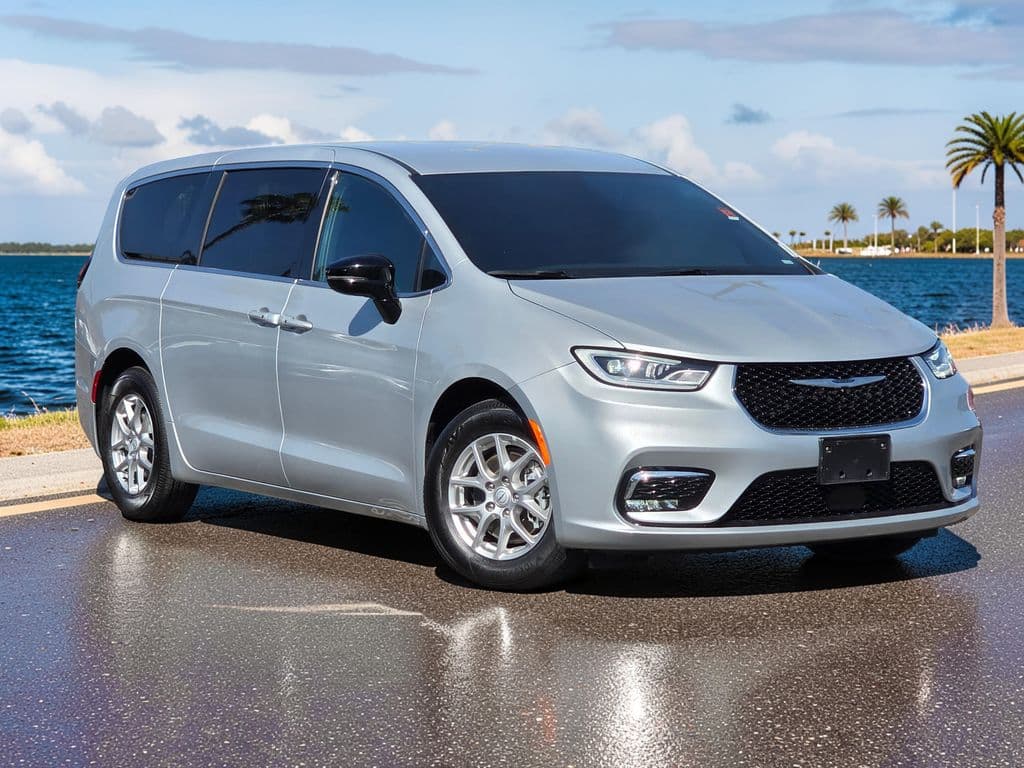 2026 Chrysler Pacifica Select - Photo 1