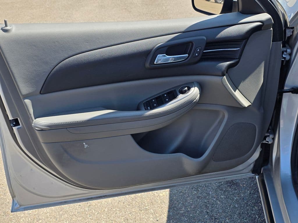 2014 Chevrolet Malibu LS - Photo 21