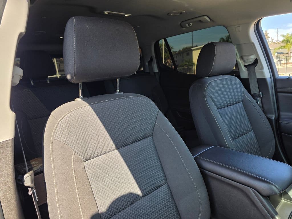 2022 GMC Acadia SLE - Photo 10