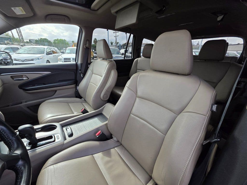 2019 Honda Pilot EX-L - Photo 16