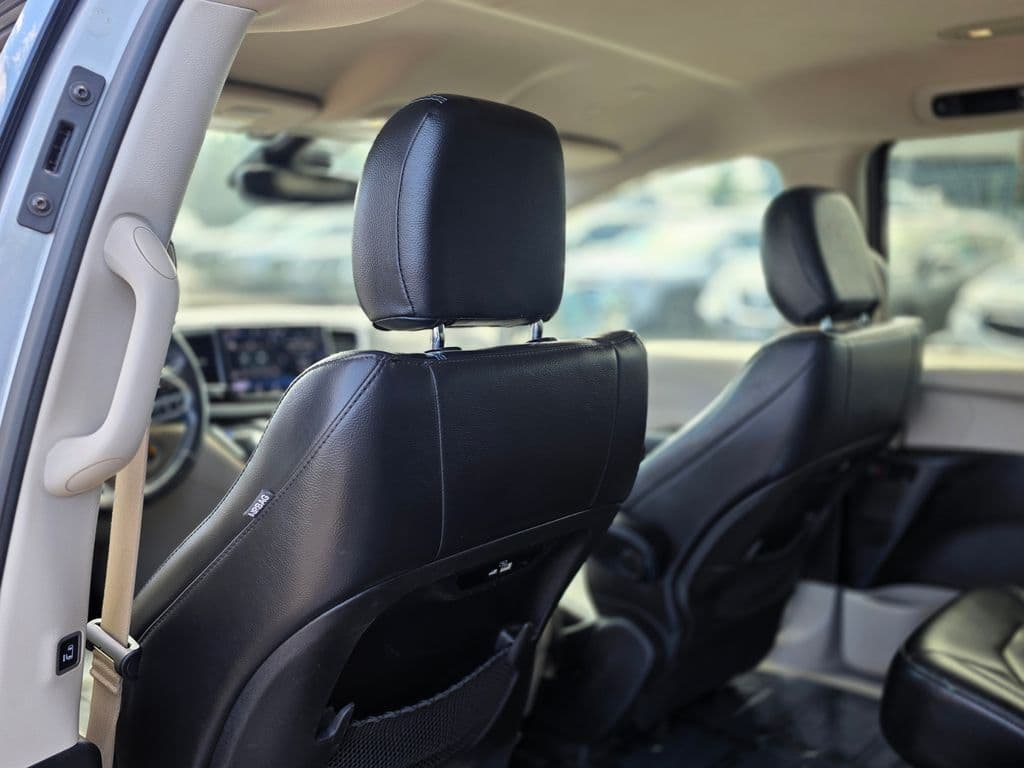 2021 Chrysler Pacifica Touring L - Photo 22