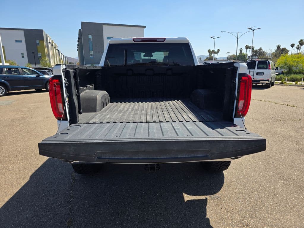 2025 GMC Sierra 1500 SLT - Photo 15