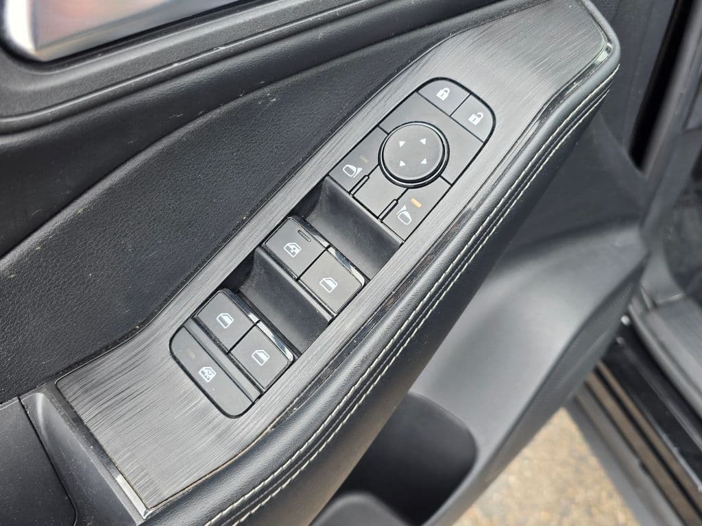 2025 Nissan Rogue SV - Photo 15