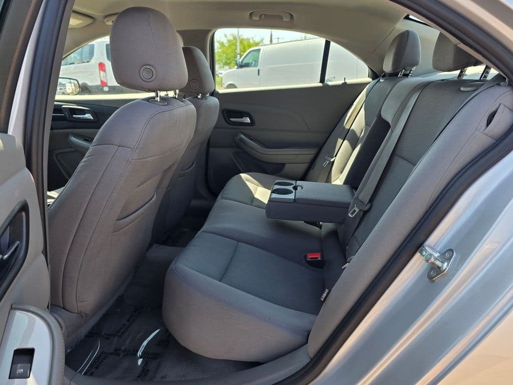 2014 Chevrolet Malibu LS - Photo 17