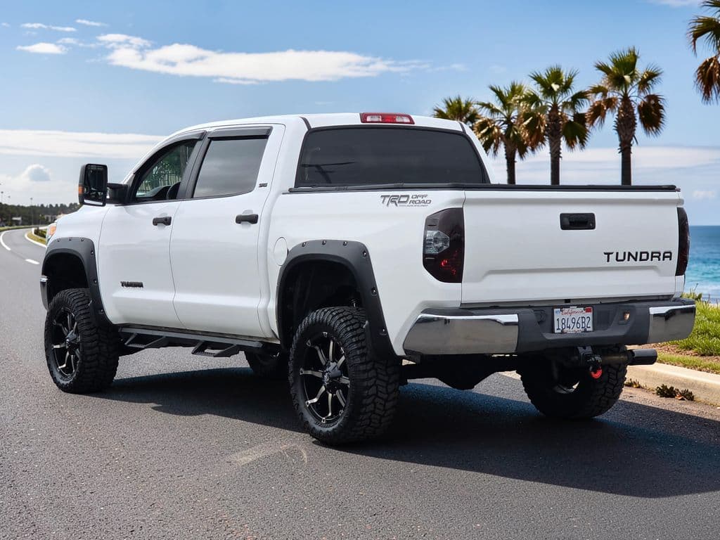 2017 Toyota Tundra SR5 - Photo 3