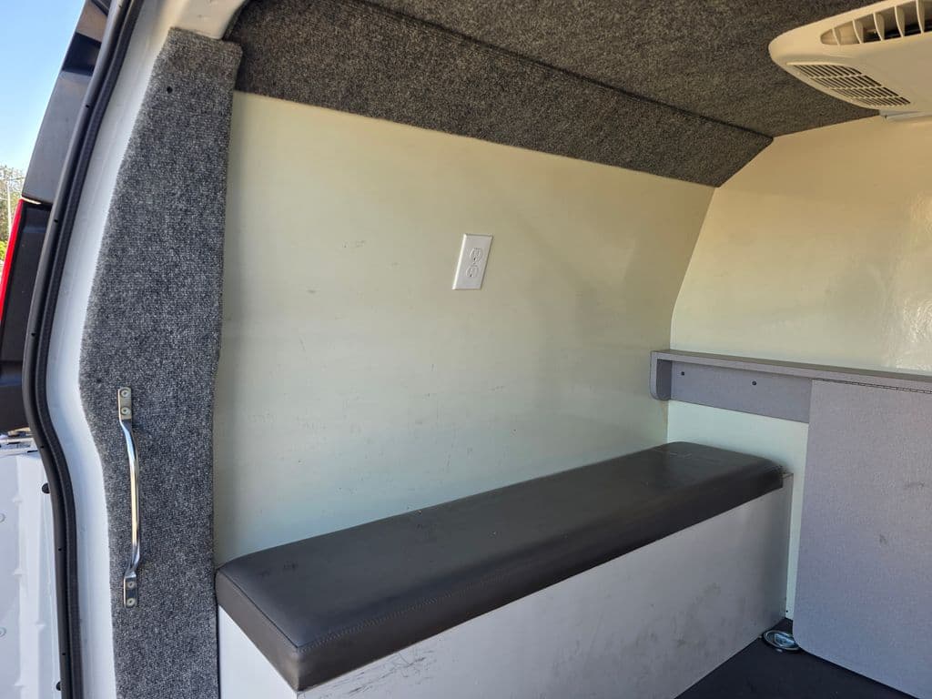 2015 Chevrolet Express 2500 Work Van - Photo 18
