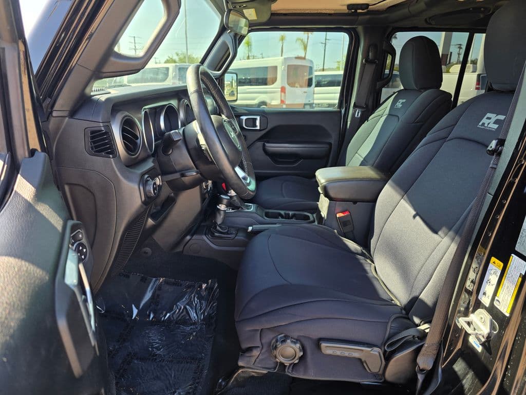 2020 Jeep Gladiator Sport - Photo 16
