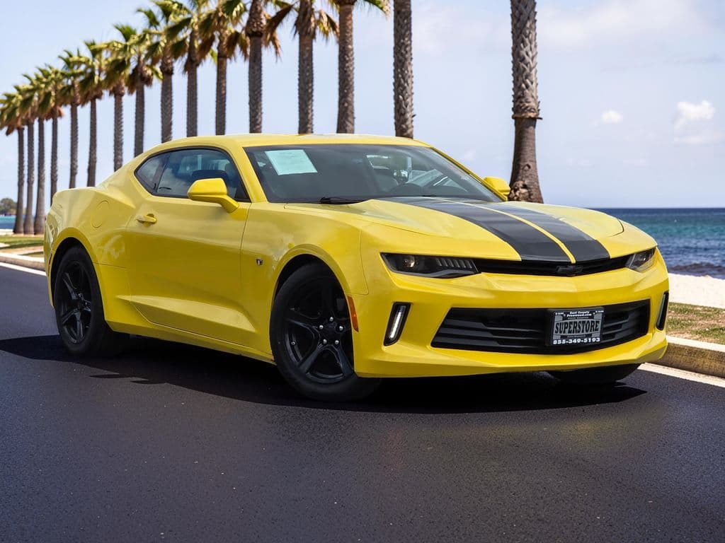 2017 Chevrolet Camaro 1LT - Photo 2