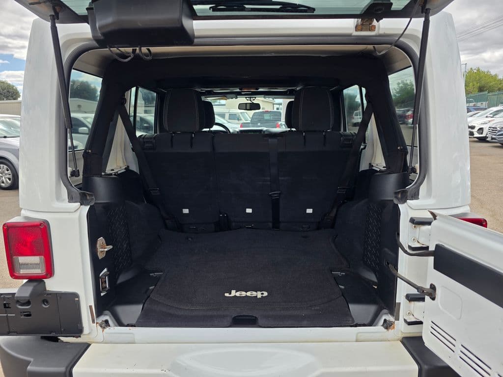 2016 Jeep Wrangler Unlimited Sahara - Photo 15