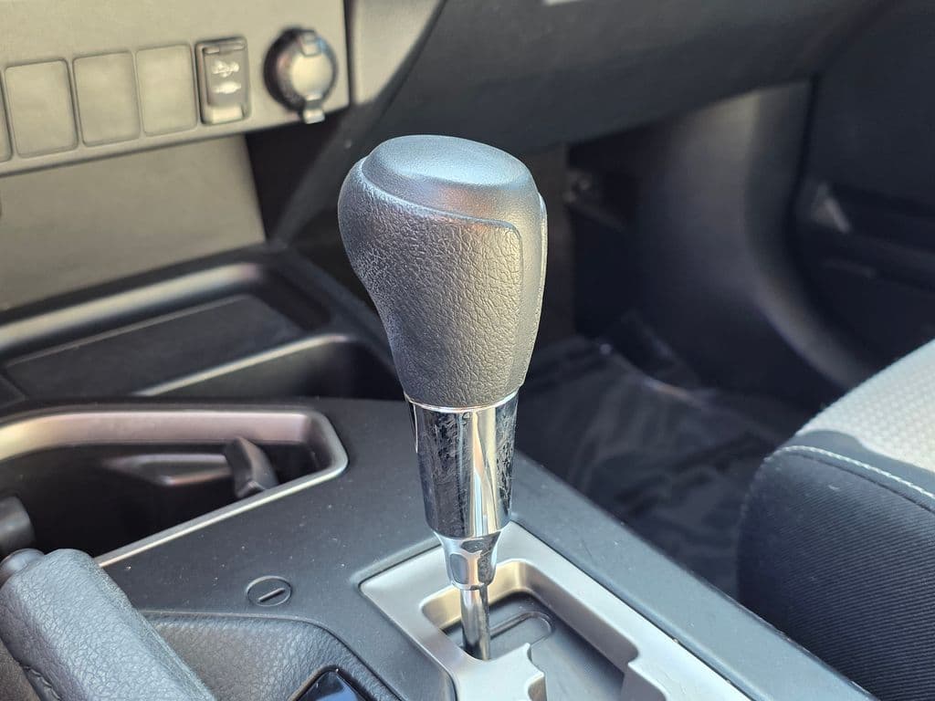 2016 Toyota RAV4 XLE - Photo 36