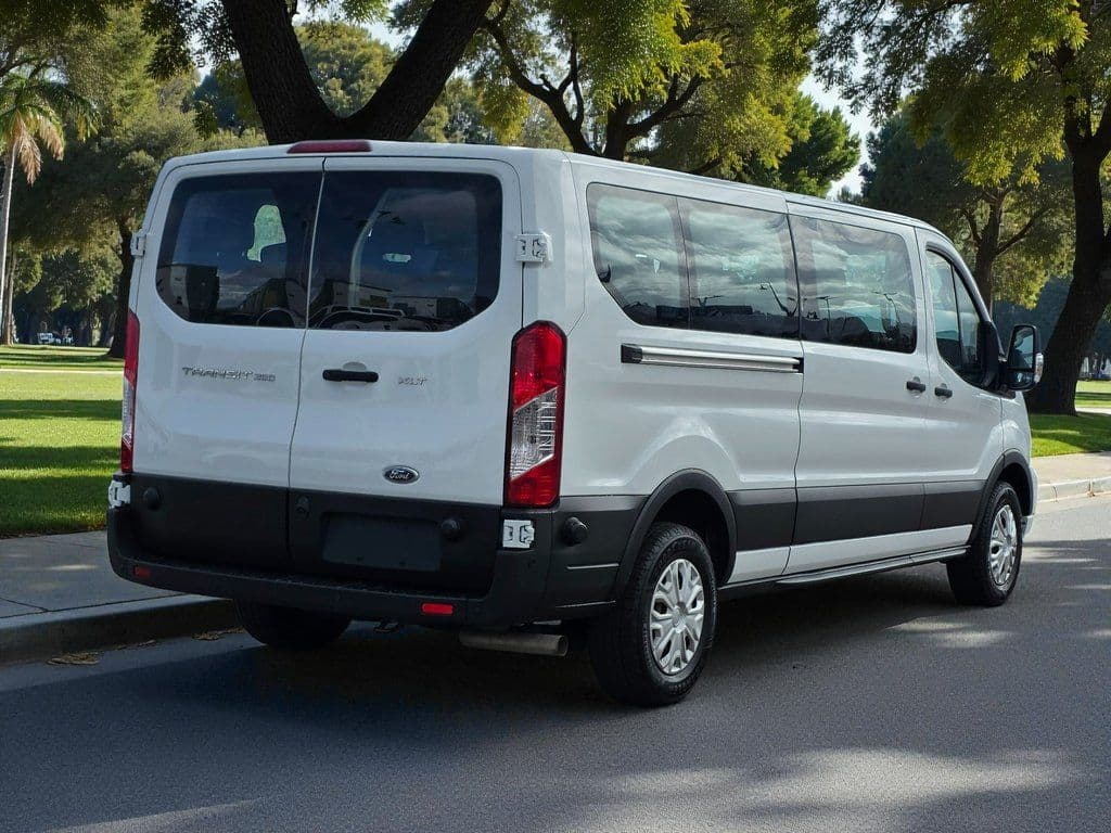 2020 Ford Transit-350 XLT - Photo 7