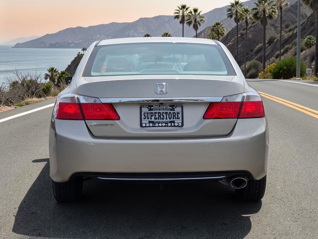 2013 Honda Accord LX - Photo 7
