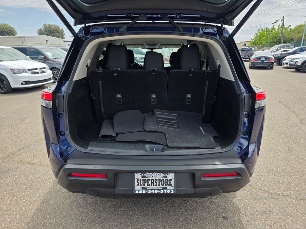 2025 Nissan Pathfinder SV - Photo 15