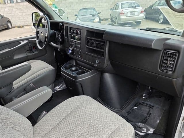 2014 Chevrolet Express 1500 LT - Photo 8