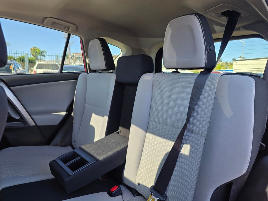 2016 Toyota RAV4 XLE - Photo 22