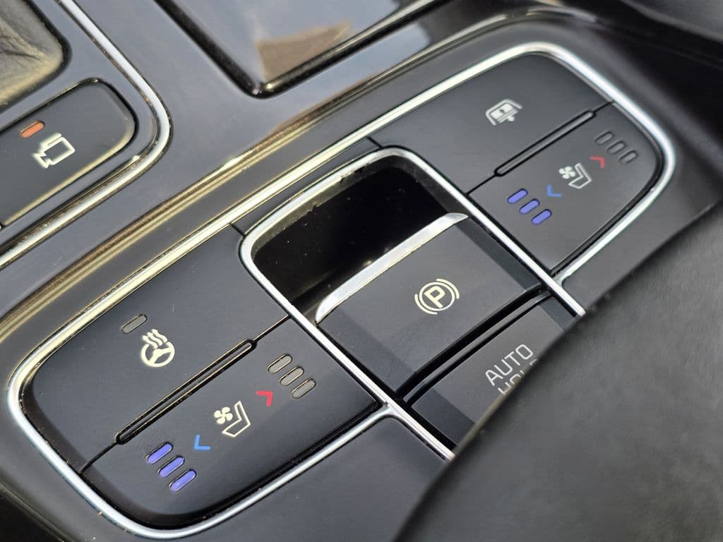 2016 Kia Cadenza Limited - Photo 36