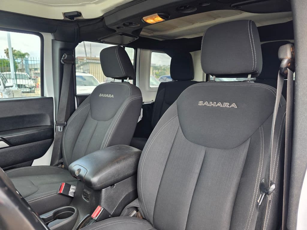 2016 Jeep Wrangler Unlimited Sahara - Photo 18