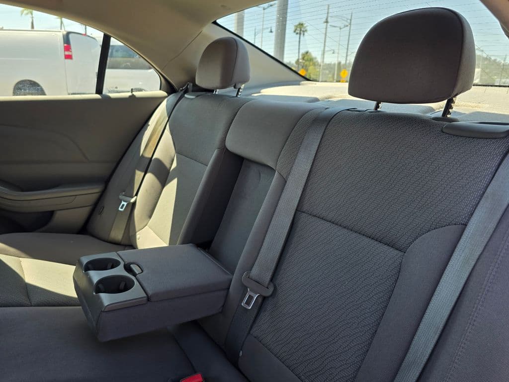 2014 Chevrolet Malibu LS - Photo 18