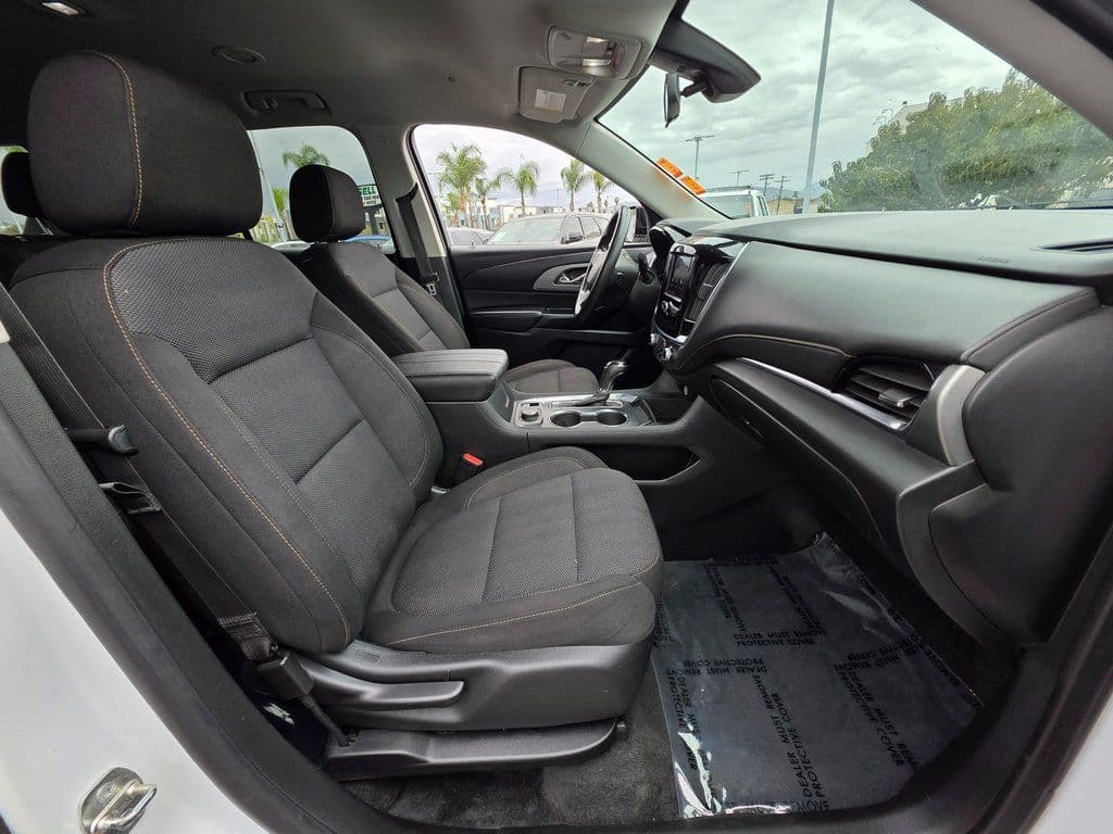 2020 Chevrolet Traverse LS - Photo 10