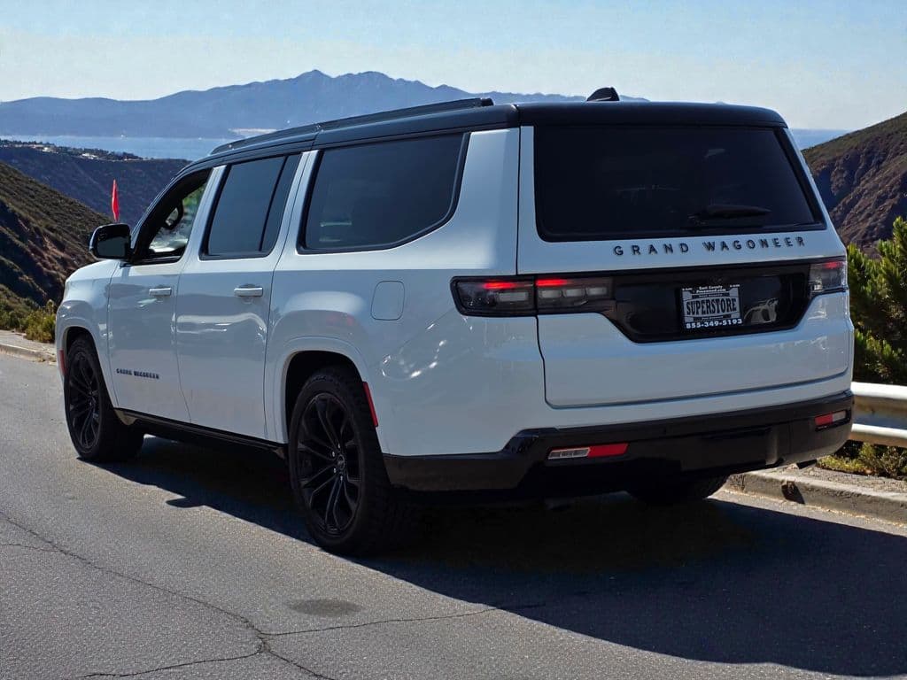 2024 Jeep Grand Wagoneer L Series II - Photo 6