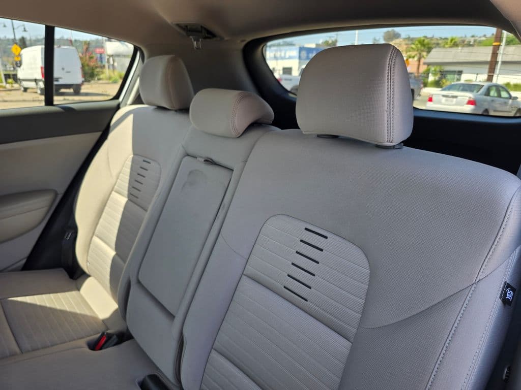 2018 Kia Sportage LX - Photo 20