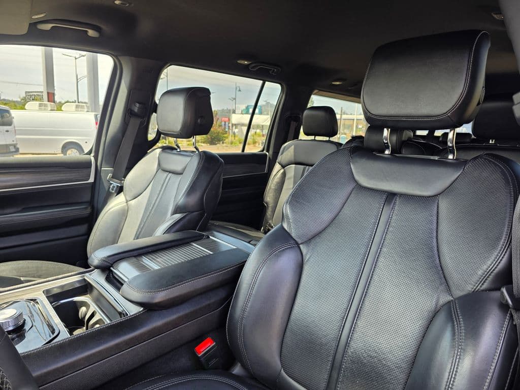 2024 Jeep Wagoneer Series II - Photo 18