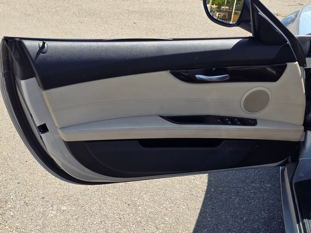 2012 BMW Z4 sDrive28i - Photo 18