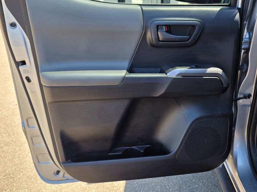 2020 Toyota Tacoma SR5 - Photo 23