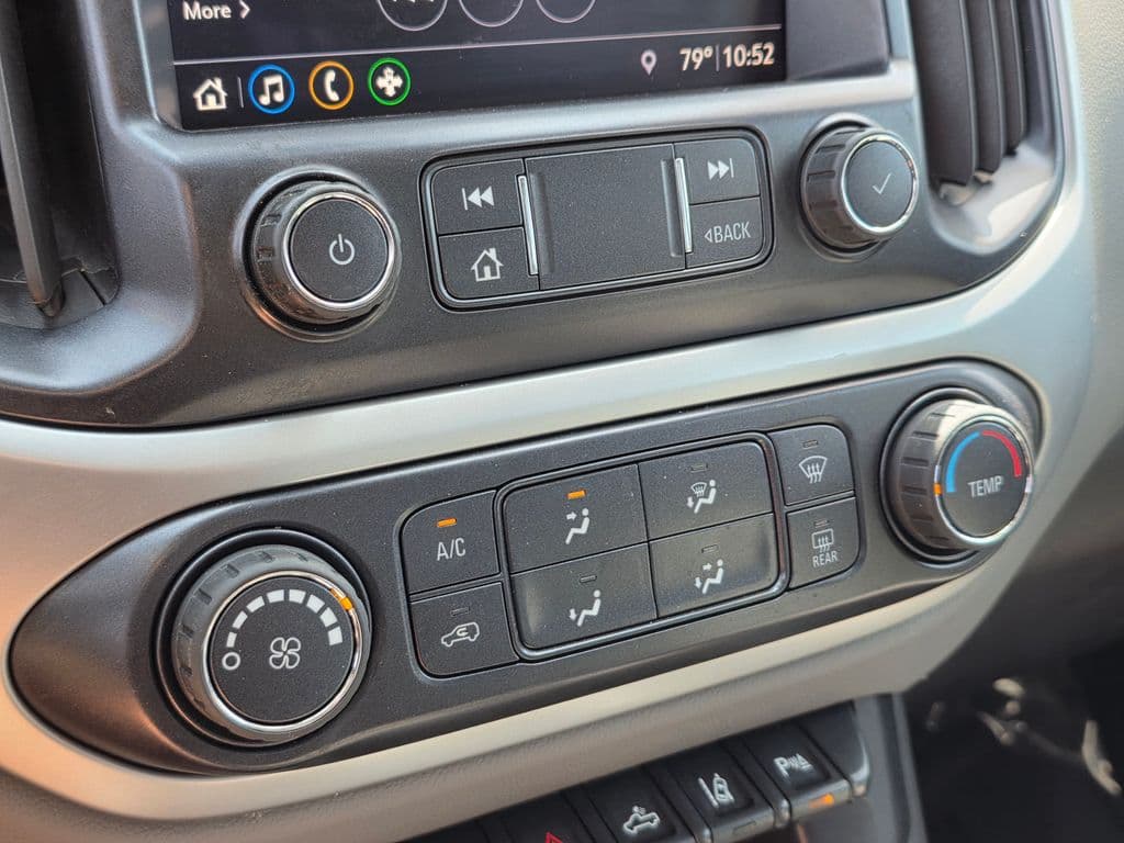 2020 Chevrolet Colorado LT - Photo 32