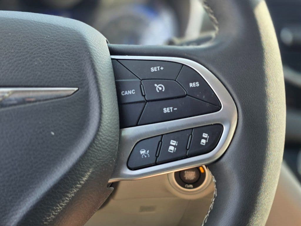 2024 Chrysler Pacifica Touring L - Photo 27