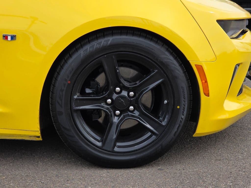 2017 Chevrolet Camaro 1LT - Photo 8