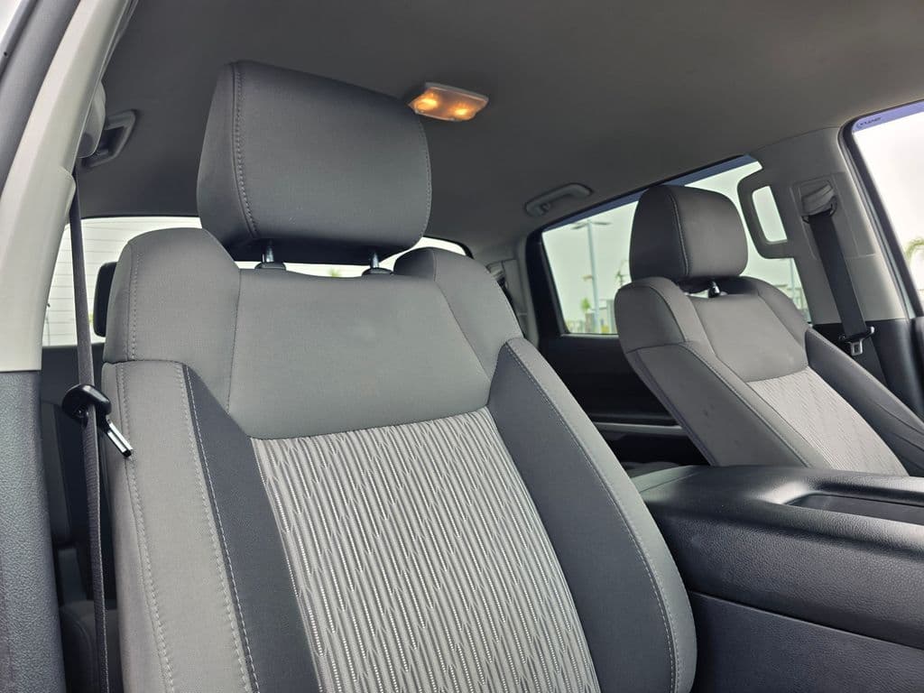 2017 Toyota Tundra SR5 - Photo 6